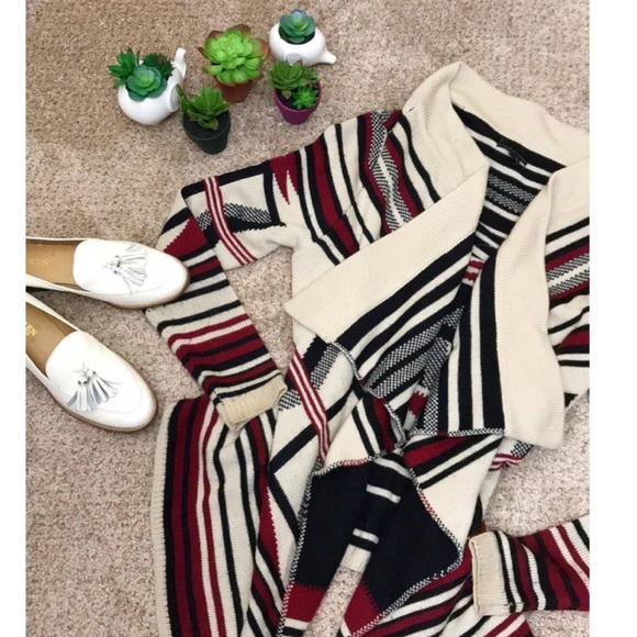 🎉HOST PICK🎉 Tribal print cardigan - Picture 7 of 7